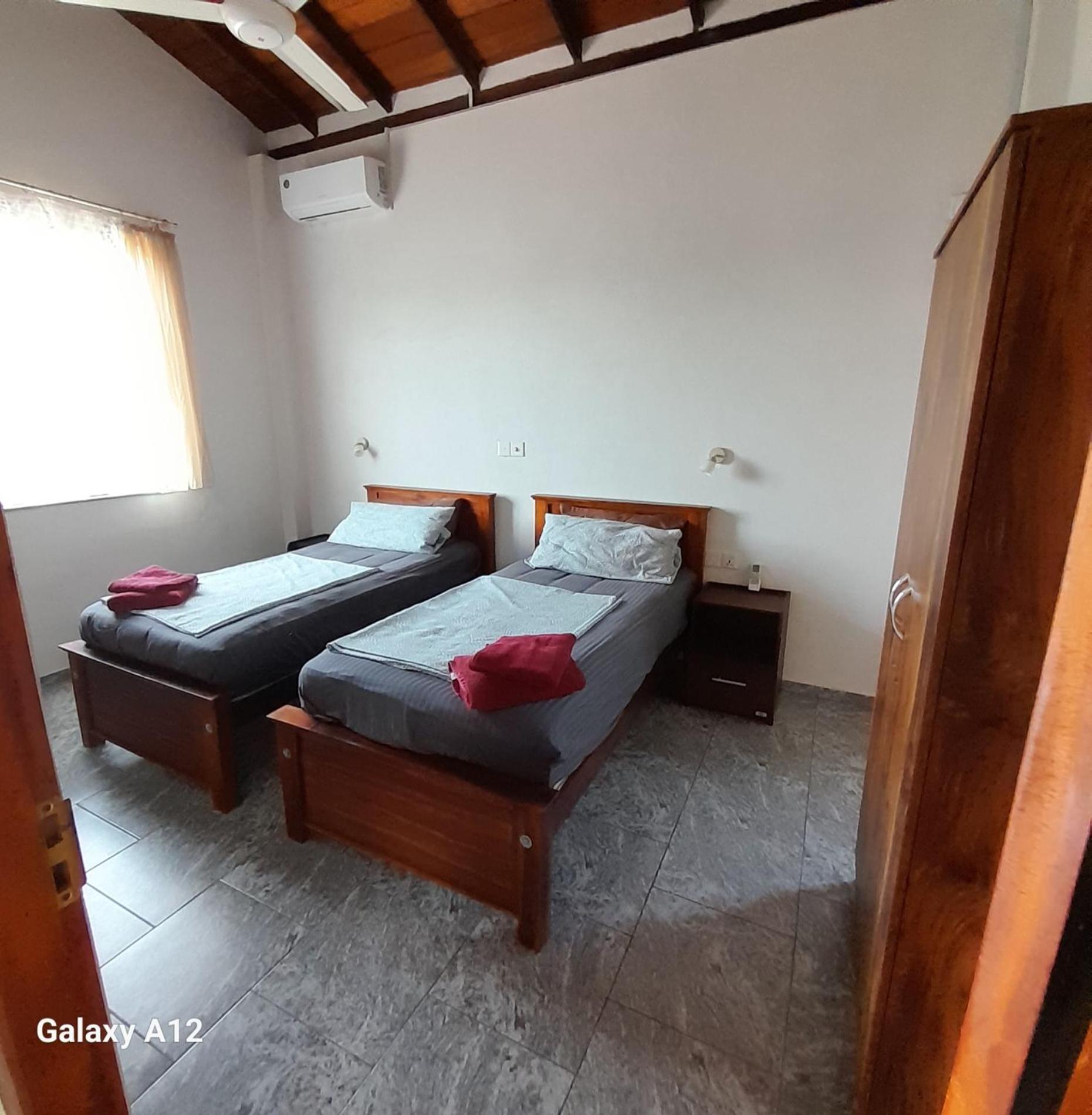 Slg Villa Хиккадува Экстерьер фото