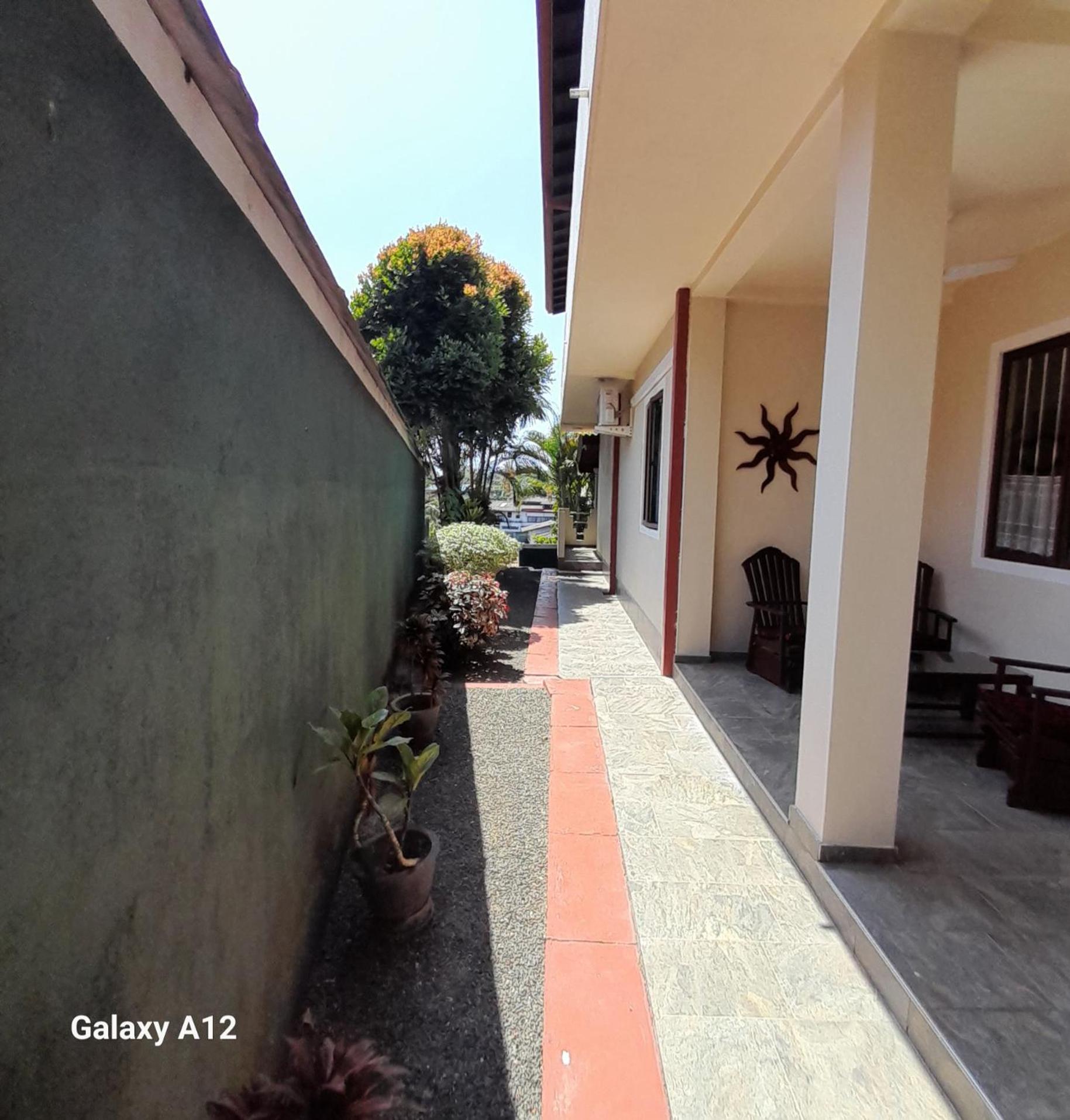 Slg Villa Хиккадува Экстерьер фото
